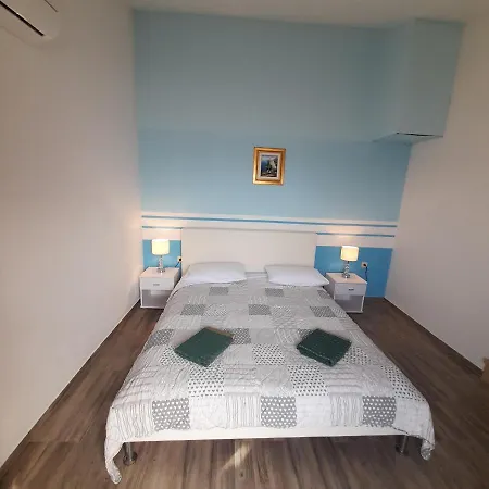 Apartament Pearl 2 Jesenice (Split-Dalmatia)