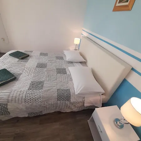 Pearl 2 アパート *